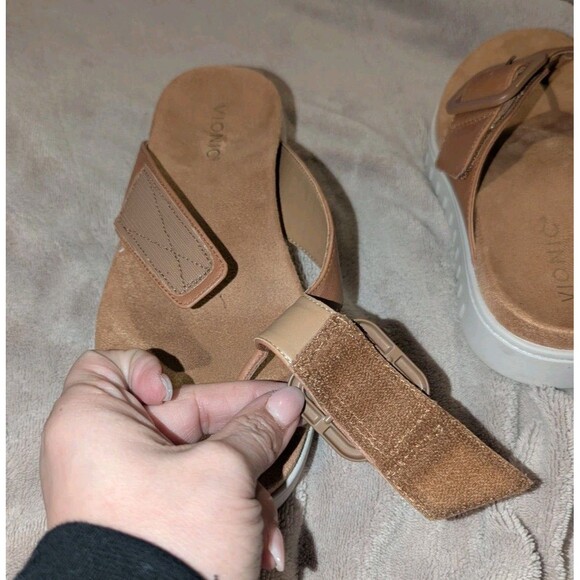 Vionic Uptown Marin Women's Wedge Thong Orthopedic Sandal Tan Leather NIB 7.5M - Picture 7 of 9